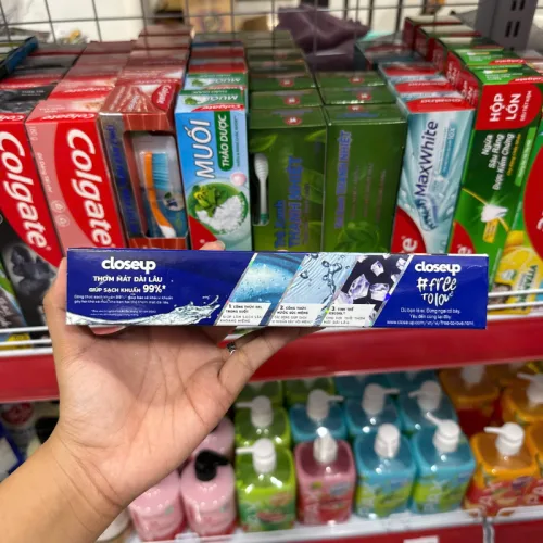 Kem đánh răng Closeup Băng Tuyết sạch khuẩn 99%, tuýp 230g