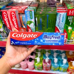 Kem đánh răng Colgate Maxfresh 10X hương bạc hà, khối lượng 180g