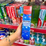 Kem đánh răng Colgate Maxfresh 10X hương bạc hà, khối lượng 180g