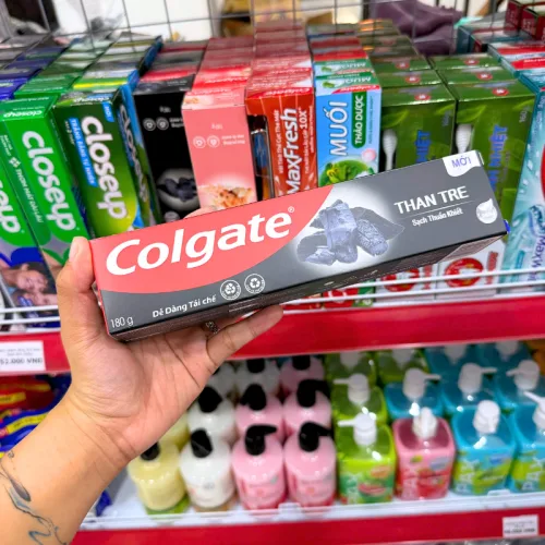 Chỗ sỉ kem Đánh Răng COLGATE Than Tre 180g