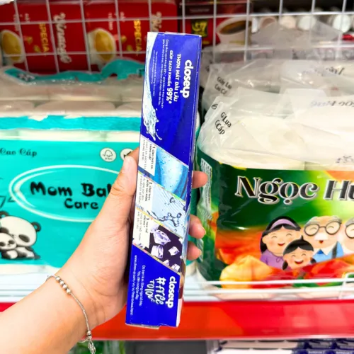 Chuyên sỉ kem Đánh Răng Sạch Khuẩn Closeup Thơm Mát Tinh Thể Băng Tuyết 180g