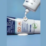 PrettySkin Kem Chống Nắng B5 Màu Xanh Dương Đậm 50ml