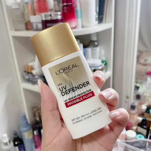 Kem chống nắng L'Oréal Paris Defender Serum Invisible Resist SPF50+ 50ml Vạch Đỏ
