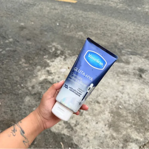 Vaseline Gluta Hya 70X Gluta Hya Dưỡng Thể Màu Xanh