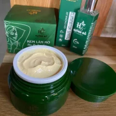 Shop sỉ kem Dưỡng Trắng Nách Huỳnh Đỗ Cosmetics 20g - Tặng 1 Chai Xịt Khử Mùi Hôi 30ml