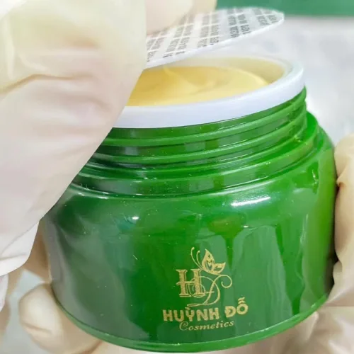 Shop sỉ kem Dưỡng Trắng Nách Huỳnh Đỗ Cosmetics 20g - Tặng 1 Chai Xịt Khử Mùi Hôi 30ml