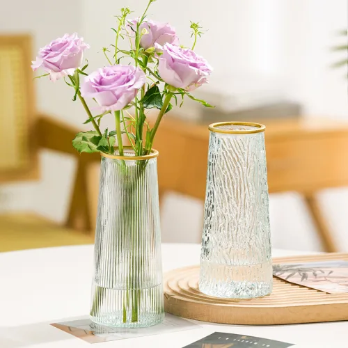 Chuyên sỉ lọ Hoa Thủy Tinh Trụ Sọc Viền Vàng Lucas 21x7x10cm