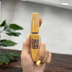 Mascara Maybelline Colossal Waterproof màu vàng 9.2ml