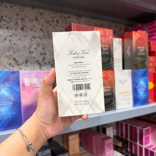 Nguồn hàng sỉ nước Hoa Nữ Kat & Kev Aventus 30ml - Hương Thơm Nữ Tính Thanh Lịch
