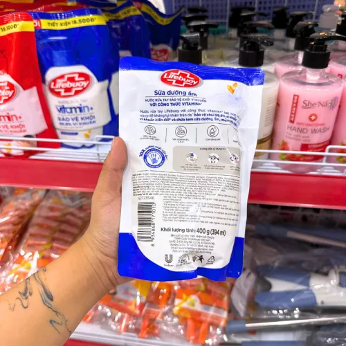 Nước rửa tay LIFEBUOY Sữa Dưỡng Ẩm dạng túi xanh dương 400g