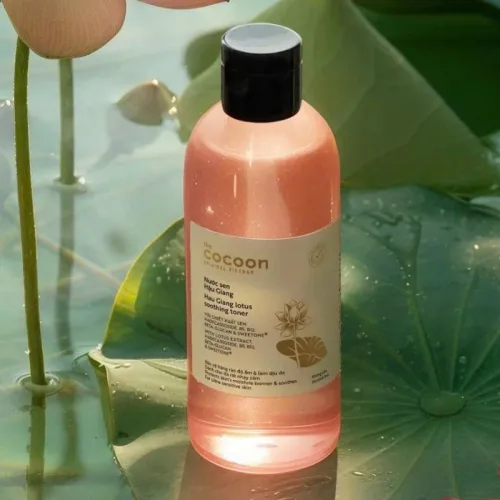 Toner Nước Sen Hậu Giang Cocoon 310ml Cho Da Nhạy Cảm