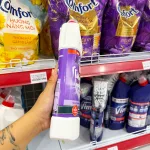Chỗ sỉ nước Tẩy Bồn Cầu Vim Than Hoạt Tính & Hương Oải Hương 880ml - Chai Màu Tím