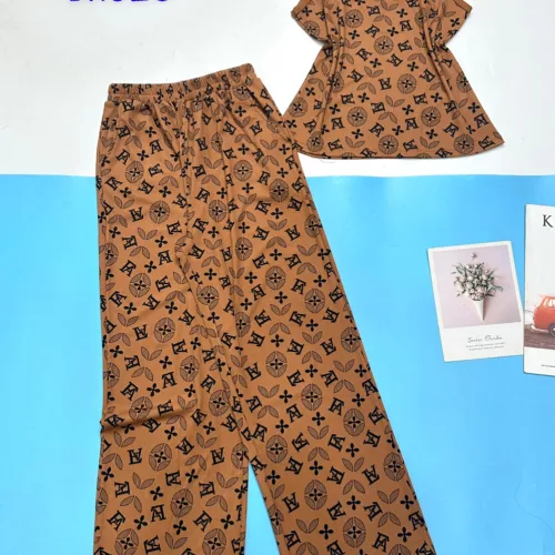 Chọn dáng bộ theo thói quen mặc ở nhà