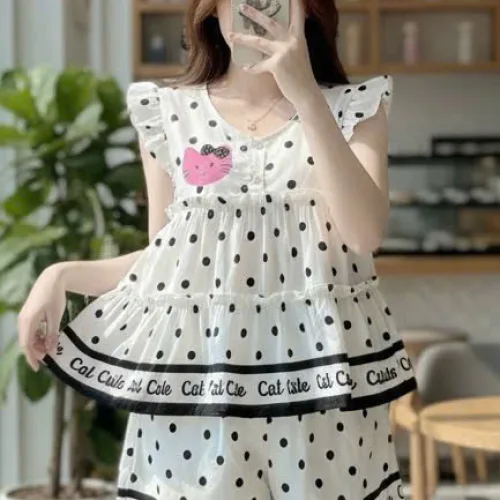 Đồ bộ nữ HT-95239 gồm áo tay cánh tiên và quần đùi chấm bi