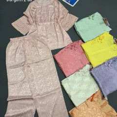 Bộ đồ nữ gấm 2 da gồm áo tay lỡ phối cùng quần dài