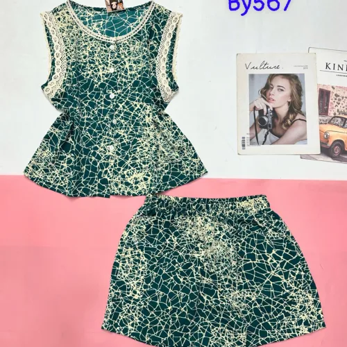 Đồ bộ quần đùi áo sát nách phối ren nhiều họa tiết – một lựa chọn đáng tham khảo trong vải mango