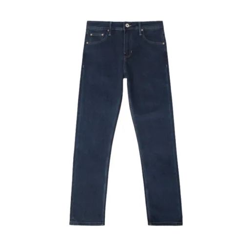 Chọn phom slim-fit theo độ ôm mong muốn