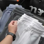 Nguồn hàng sỉ quần Short Nam - Quần Đùi Nam - Quần Nam Chất Liệu Vải Cá Sấu Karo Phối 2 Màu Trẻ Trung Năng Động (Size Từ M - XXL)