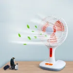 Nơi lấy sỉ quạt Tích Điện Để Bàn 35x18cm