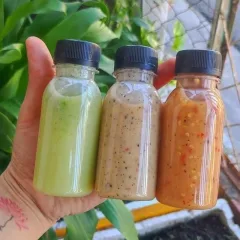 Bộ 3 chai nước chấm 450g gồm Muối Ớt Xanh, Muối Tiêu và Muối Ớt Đỏ