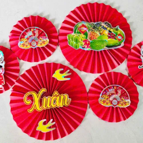 Chỗ sỉ set 6 Quạt Xếp Đỏ In Ép Kim Nhiều Chữ Trang Trí Tết (Nhiều Mẫu)