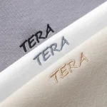 Bộ thể thao nam phối màu, áo thêu chữ và quần short logo