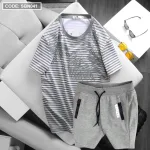 Bộ đồ nam gồm áo cổ tròn và quần short thun, có bán rời