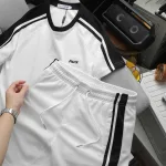 Chuyên sỉ set Bộ Nam Áo Thun Cổ Tròn Phối Sọc Vai Áo Và Thêu Chữ Pack Trước Ngực + Quần Short Thun Nam Phối Sọc Hai Bên Quần Có Big Size