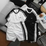 Chuyên sỉ set Bộ Nam Áo Thun Cổ Tròn Phối Sọc Vai Áo Và Thêu Chữ Pack Trước Ngực + Quần Short Thun Nam Phối Sọc Hai Bên Quần Có Big Size