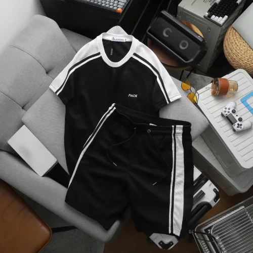 Chuyên sỉ set Bộ Nam Áo Thun Cổ Tròn Phối Sọc Vai Áo Và Thêu Chữ Pack Trước Ngực + Quần Short Thun Nam Phối Sọc Hai Bên Quần Có Big Size