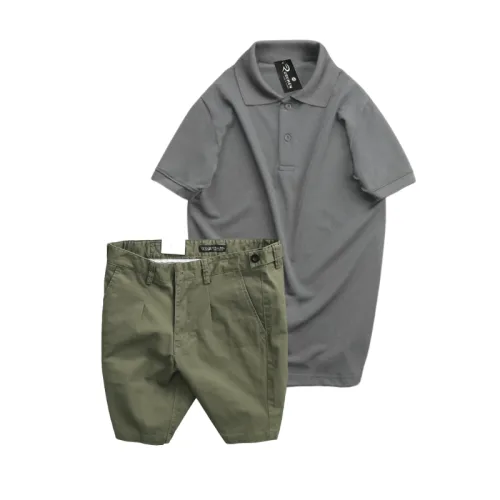 Set nam áo polo cổ bẻ trơn và quần short kaki phối nút, size 36