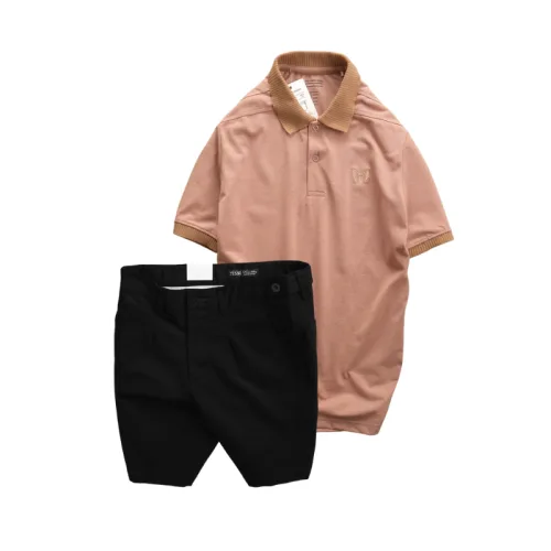 Bộ nam gồm áo thun polo cổ bẻ thêu logo trước ngực và quần short kaki co giãn phối nút cao cấp (có size 36)