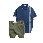 Bộ nam gồm áo polo cá sấu poly phối sọc và short kaki phối nút (có size 36)