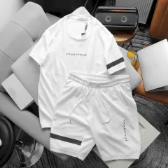 Bộ đồ nam in chữ Orgininal viền sọc gồm áo tay ngắn và quần short