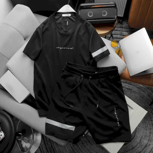 Bộ đồ nam in chữ Orgininal viền sọc gồm áo tay ngắn và quần short