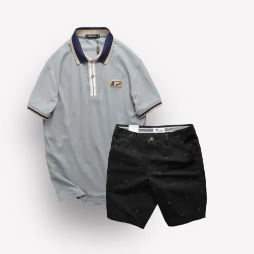 Bộ nam áo thun polo cổ bẻ logo chữ Rears phối quần short kaki in họa tiết
