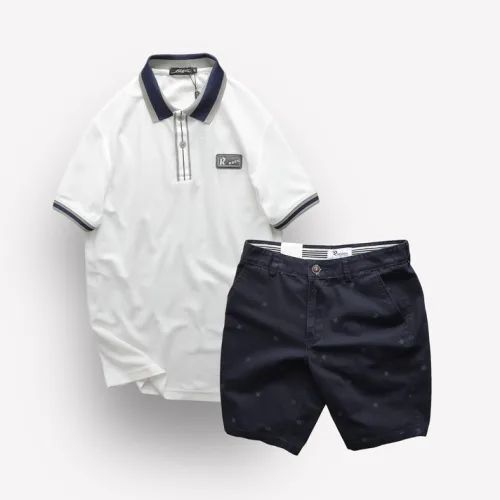 Bộ nam áo thun polo cổ bẻ logo chữ Rears phối quần short kaki in họa tiết