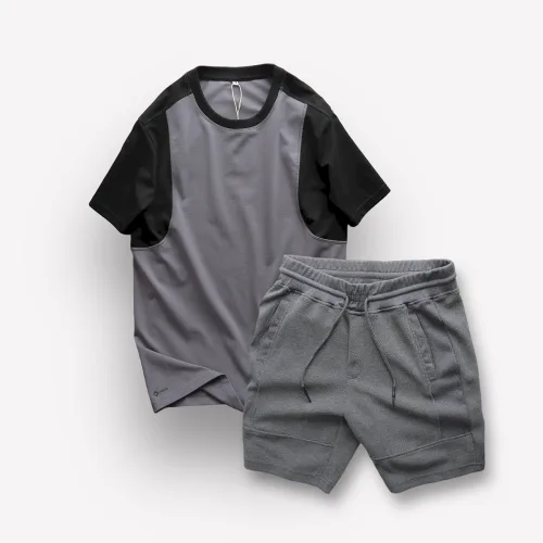 Bộ nam áo cổ tròn tay màu phối quần short thun sọc ngang chữ