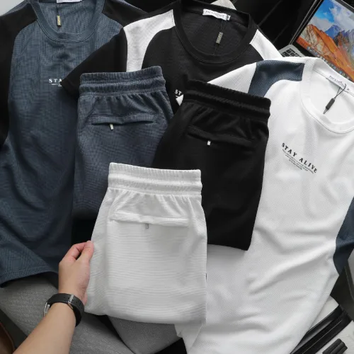 Nguồn hàng sỉ set Bộ Nam - Set Bộ Áo Thun Nam Cổ Tròn In Chữ Trước Ngực & Quần Short Phối Sọc Màu Cao Cấp Bigsize