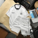 Bộ nam Bigsize: áo thun in logo trước ngực cổ tròn và quần short phối sọc đen
