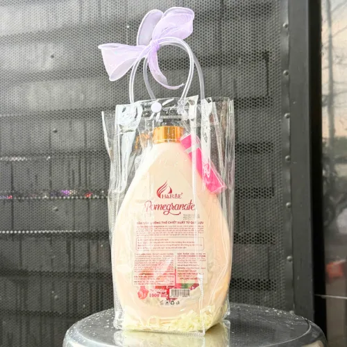 Nơi lấy sỉ set Giỏ Quà Tặng Sữa Tắm Hương Nước Hoa Charme Pomegranate Lựu Đỏ 1 Lít