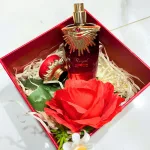 Hộp quà hoa rơm nhiều màu kèm nước hoa nữ Good Charme Royal 50ml