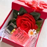 Nơi lấy sỉ set Hộp Quà Tặng Nước Hoa Nữ Kat Kev Parfume Chance Pink 50ml - Hộp Hoa Rơm Nhiều Màu