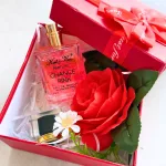 Nơi lấy sỉ set Hộp Quà Tặng Nước Hoa Nữ Kat Kev Parfume Chance Pink 50ml - Hộp Hoa Rơm Nhiều Màu