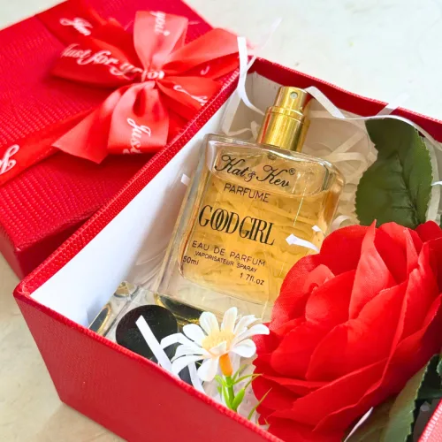 Set quà tặng nước hoa nữ Kat Kev Parfume Good Girl 50ml, hộp hoa rơm nhiều màu