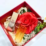Set quà son dưỡng môi Embisu Glowp Lip Tint, hộp hoa rơm nhiều màu