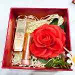 Set quà son dưỡng môi Embisu Glowp Lip Tint, hộp hoa rơm nhiều màu