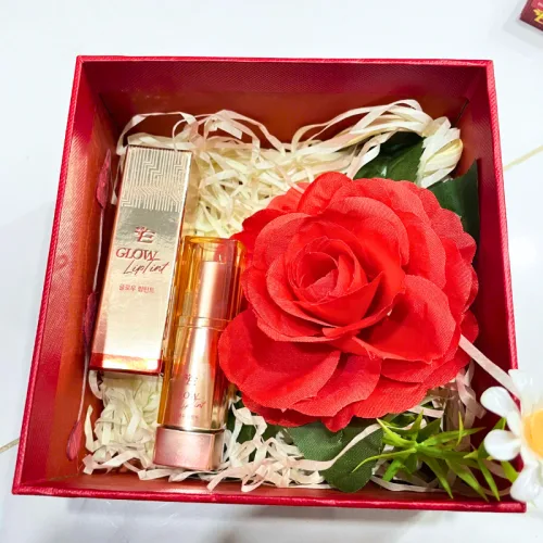 Set quà son dưỡng môi Embisu Glowp Lip Tint, hộp hoa rơm nhiều màu