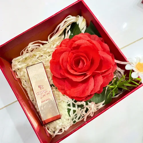 Set quà son dưỡng môi Embisu Glowp Lip Tint, hộp hoa rơm nhiều màu