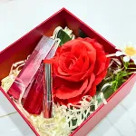 Nguồn hàng sỉ set Hộp Quà Tặng Son Dưỡng Ẩm Môi Hàn Quốc Embisu Natural Glow Lip Balm - Hộp Hoa Rơm Nhiều Màu